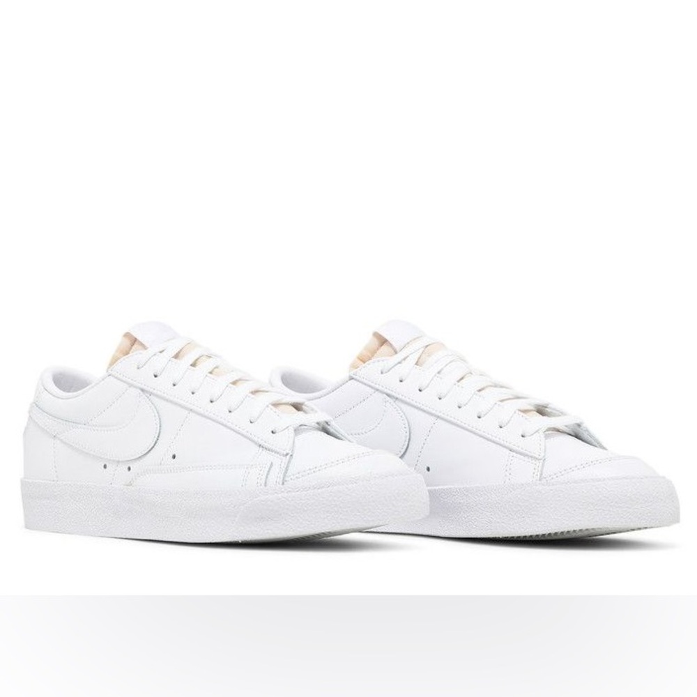 NIKE White Low-Top Leather Sneakers